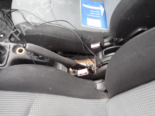 Used Seat buckle PEUGEOT 206 Hatchback (2A/C) 1.4 16V (88 hp) 27100426