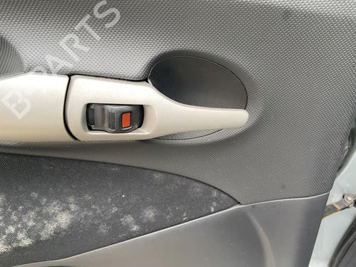 Venstre bagtil invendig håndtag TOYOTA AURIS (_E15_) 2.0 D-4D (ADE150_, ADE150R) (126 hp) 32087860