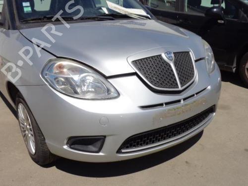Used Right headlight LANCIA YPSILON (843_) 1.2 (843.AXL1A) (69 hp) 27121537