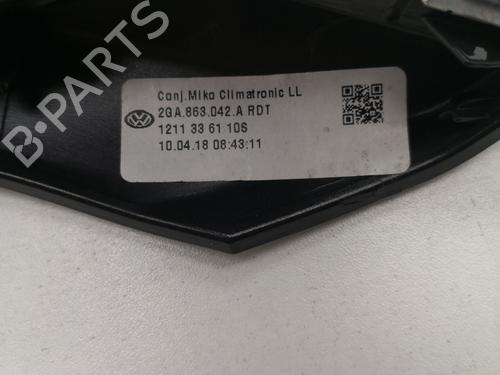 middle-console-vw-t-roc-a11-d11-2017-27108925 main image