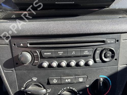 Used Radio Radio CITROËN C4 Coupe (LA_) 1.6 HDi (90 hp) 40608223 40608223