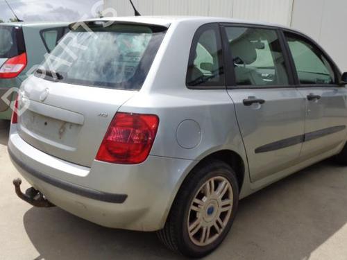Essieu arrière FIAT STILO (192_) 1.9 JTD (192_XF1A) (80 hp) 32121689