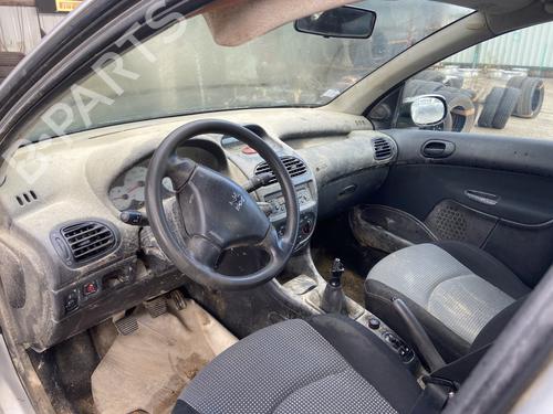 Venstre foran utvendig håndtak PEUGEOT 206 Hatchback (2A/C) 1.4 i | BP28730898C128 