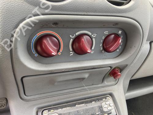 AC-Styringsenhed/Manøvreenhed RENAULT TWINGO I (C06_) 1.2 (C066, C068) (58 hp) 28724601