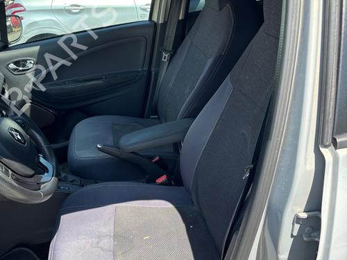 left-front-seat-renault-zoe-bfm_-2012-37741767 main image