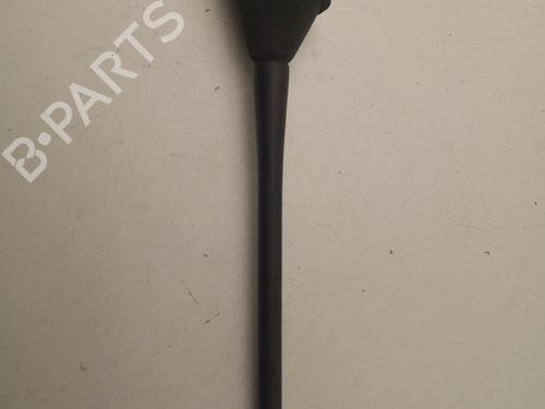 Antenne/Base VW POLO IV (9N_, 9A_) 1.2 12V (64 hp) 31342187