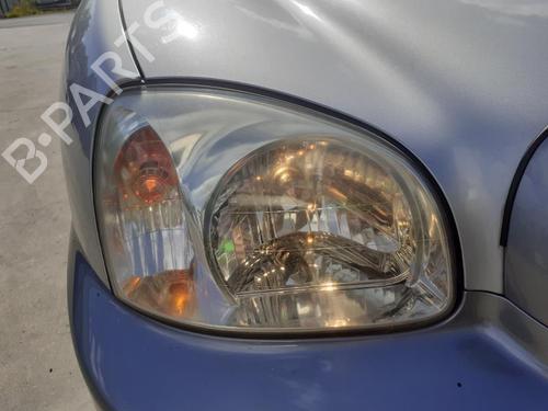 Used Right headlight HYUNDAI SANTA FÉ I (SM) 2.0 CRDi 4x4 (125 hp) 27119726