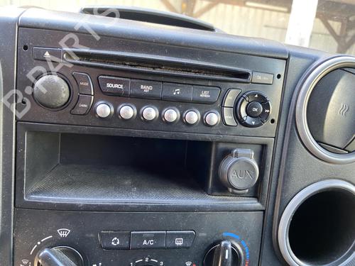 Bilradio PEUGEOT PARTNER Box Body/MPV 1.6 HDi (75 hp) 27106210
