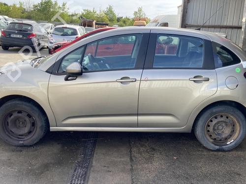 Used Left front steering knuckle Left front steering knuckle CITROËN C3 I (FC_, FN_) [2002-2013] 33849792 33849792