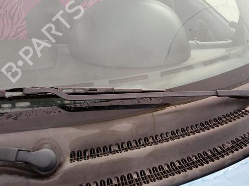 Used Front windshield wiper arm OPEL CORSA B (S93) 1.2 i 16V (F08, F68, M68) (65 hp) 27099880