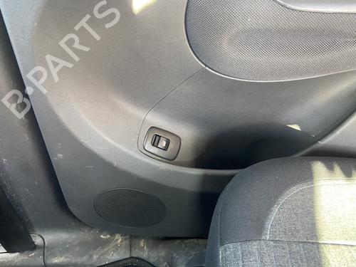 BP30305640I28 main image