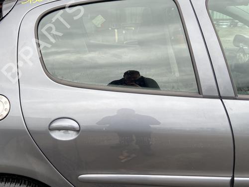 Højre bagtil udvendigt håndtag PEUGEOT 206+ (2L_, 2M_) 1.4 i (73 hp) 32993298
