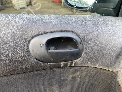 Used Front left interior door handle PEUGEOT 206 Hatchback (2A/C) 1.4 i (75 hp) 28730929