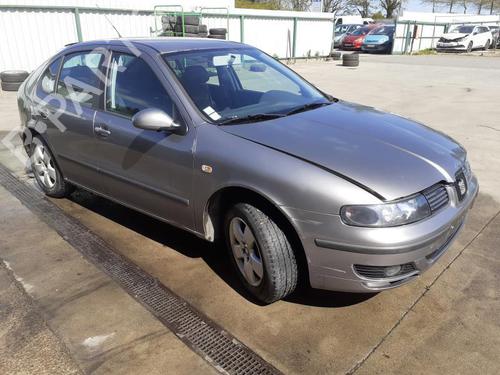 Left front fog light SEAT LEON (1M1) 1.9 TDI | BP27119345C30 