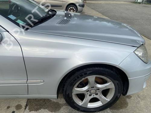Used Right front fenders MERCEDES-BENZ C-CLASS Coupe (CL203) C 220 CDI (203.708) (150 hp) 29140938