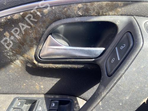 front-left-interior-door-handle-vw-polo-v-6r1-6c1-2009-2010-2011-2012-2013-2014-2015-2016-2017-2018-2019-2020-2021-2022-32476462 main image
