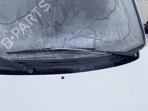 Used Front windshield wiper arm PEUGEOT 205 II (20A/C) 1.7 Diesel (60 hp) 31064644