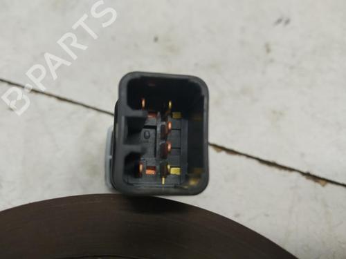 Used Switch Switch HYUNDAI SANTA FÉ I (SM) 2.0 CRDi (113 hp) 32121645 32121645