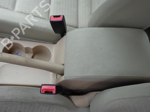 Used Seat buckle VW TOURAN (1T1, 1T2) 2.0 TDI (136 hp) 27122864