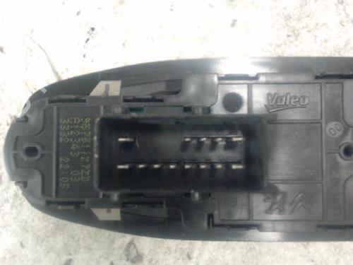 Used Left front window switch Left front window switch PEUGEOT 208 I (CA_, CC_) 1.6 HDi (92 hp) 34250394 34250394