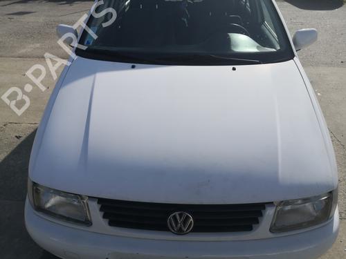 Used Grille VW POLO III (6N1) 60 1.4 (60 hp) 27104466