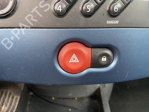Used Warning switch RENAULT CLIO III (BR0/1, CR0/1) 1.5 dCi (BR17, CR17) (86 hp) 30319862