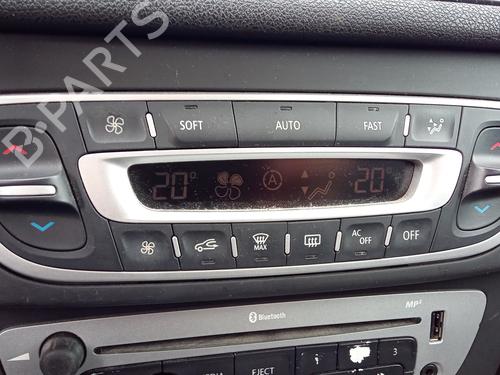 Used Climate control RENAULT MEGANE III Grandtour (KZ0/1) 1.5 dCi (KZ09, KZ0D, KZ1G, KZ29, KZ14, KZ1W, KZ10, KZ1F,... (110 hp) 27103612