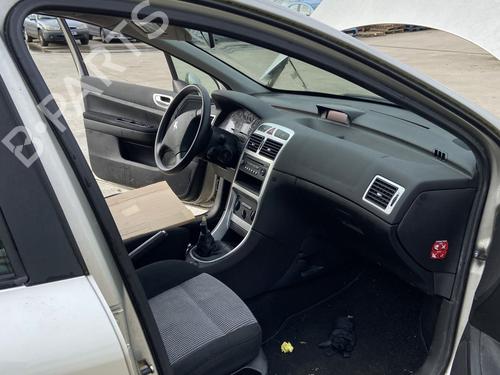 Used Rubber door seal PEUGEOT 307 Break (3E) 1.6 HDi 110 (109 hp) 32390184