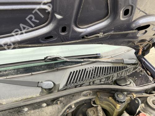 Used Front wiper motor Front wiper motor 33044672 33044672