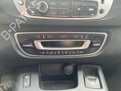 Used Climate control RENAULT SCÉNIC III (JZ0/1_) 1.5 dCi (110 hp) 27111790