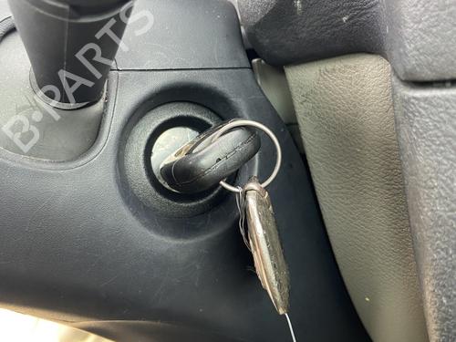 Stacyjka RENAULT CLIO II (BB_, CB_) 1.4 16V (B/CB0P, BB13) 7701471220