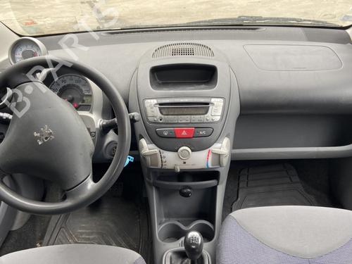 Used Left front window switch Left front window switch PEUGEOT 107 (PM_, PN_) 1.4 HDi (54 hp) 33708340 33708340