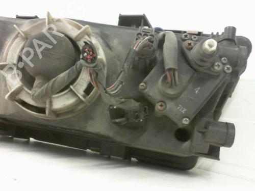Used Right headlight NISSAN PRIMERA Hatchback (P11) 2.0 TD (90 hp) 27132560