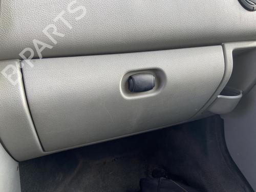 Dashboardkastje RENAULT MASTER II Van (FD) 2.5 dCi (FD02) (101 hp) 31672344