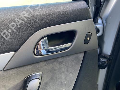 Venstre bak invendig håndtak PEUGEOT 407 (6D_) 1.6 HDi 110 (6D9HZC, 6D9HYC) (109 hp) 30084887