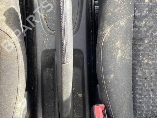 Used Seat buckle VW POLO V (6R1, 6C1) 1.4 TDI (90 hp) 32476434