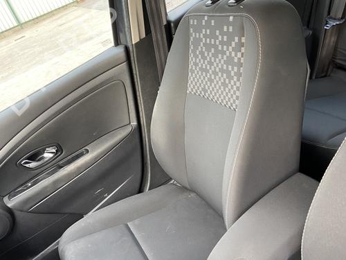 Siège avant droit RENAULT MEGANE III Hatchback (BZ0/1_, B3_) 1.5 dCi (BZ09, BZ0D, BZ1W, BZ29, BZ14) (110 hp) 29899031