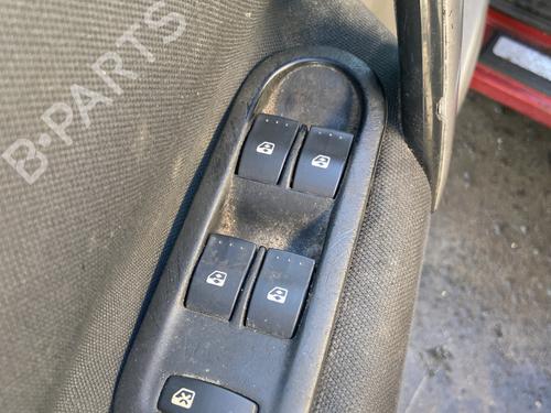 Mando elevalunas delantero izquierdo RENAULT SCÉNIC II (JM0/1_) 1.5 dCi (JM1E, JM16) (106 hp) 29610380