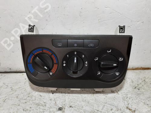 Used Climate control FIAT GRANDE PUNTO (199_) 1.3 D Multijet (75 hp) 27118023