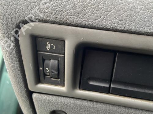 Forlygtekontakt PEUGEOT 406 (8B) 2.0 HDI 110 (109 hp) 31024654