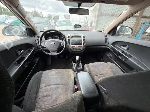 front-right-interior-door-handle-kia-ceed-sw-ed-2007-2008-2009-2010-2011-2012-36370898 main image