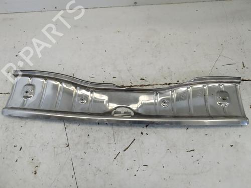 tailgate-trim-peugeot-207-sw-wk_-2007-2008-2009-2010-2011-2012-2013-27117464 main image