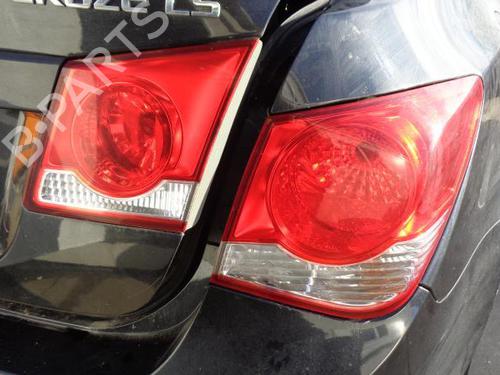 Used Right tailgate light CHEVROLET CRUZE Hatchback (J305) 1.6 (124 hp) 27122522