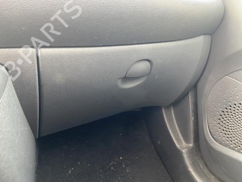 Hanskerom RENAULT TWINGO II (CN0_) 1.5 dCi (CN0E) (64 hp) 32759721