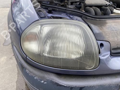 Used Right headlight Right headlight RENAULT CLIO II (BB_, CB_) 1.2 (BB0A, BB0F, BB10, BB1K, BB28, BB2D, BB2H, CB0A,... (58 hp) 33044634 33044634