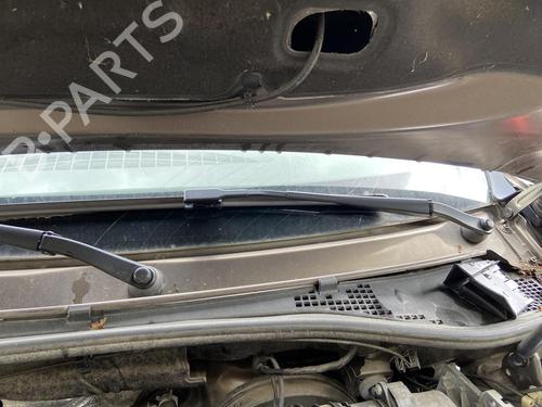 Used Front windshield wiper arm DACIA DUSTER (HS_) 1.5 dCi (109 hp) 27108066