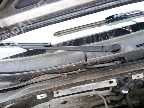 Used Front windshield wiper arm CITROËN XSARA (N1) 1.6 16V (109 hp) 27137149