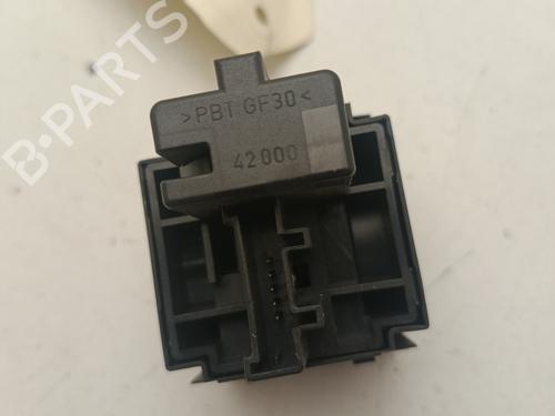 Used Headlight switch Headlight switch RENAULT CLIO III (BR0/1, CR0/1) 1.5 dCi (C/BR0G, C/BR1G) (68 hp) 32864836 32864836