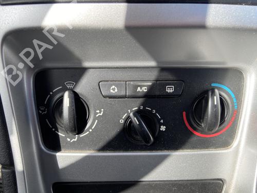 Used Climate control PEUGEOT 307 (3A/C) 1.6 16V (109 hp) 32504563