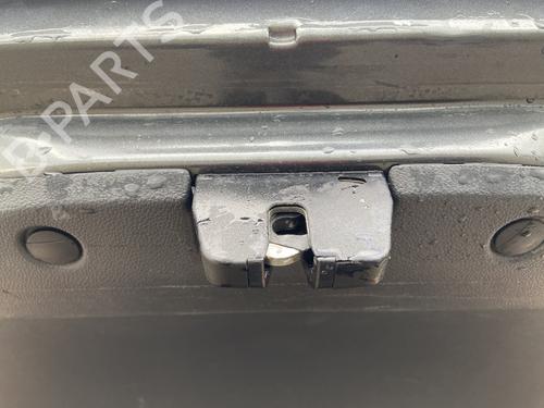 Used Tailgate lock PEUGEOT 5008 (0U_, 0E_) 1.6 HDi (112 hp) 32387005